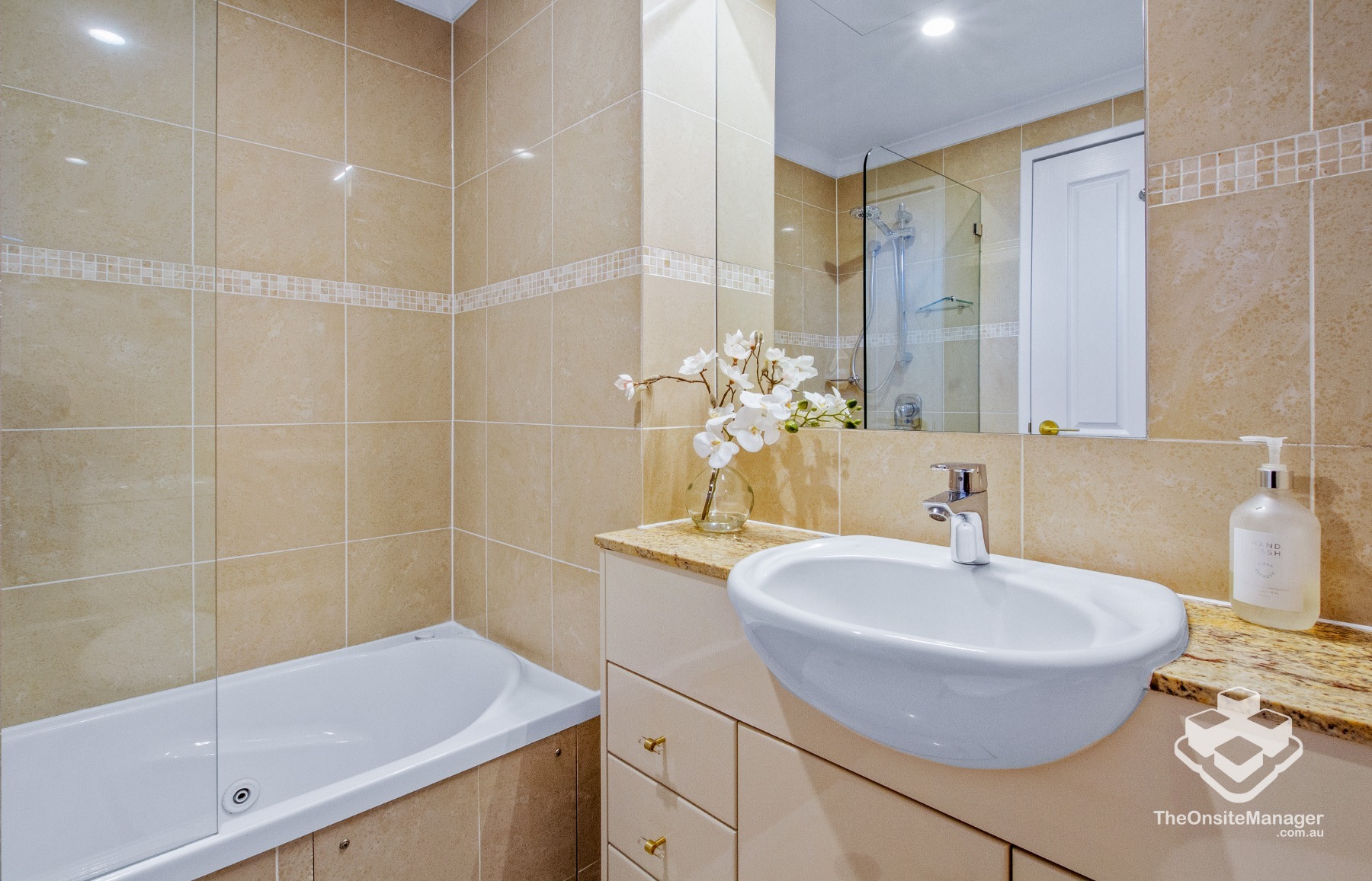 Fully Furnished 1 Bedroom + Study Apartment at 540 QUEEN STREET, BRISBANE CITY