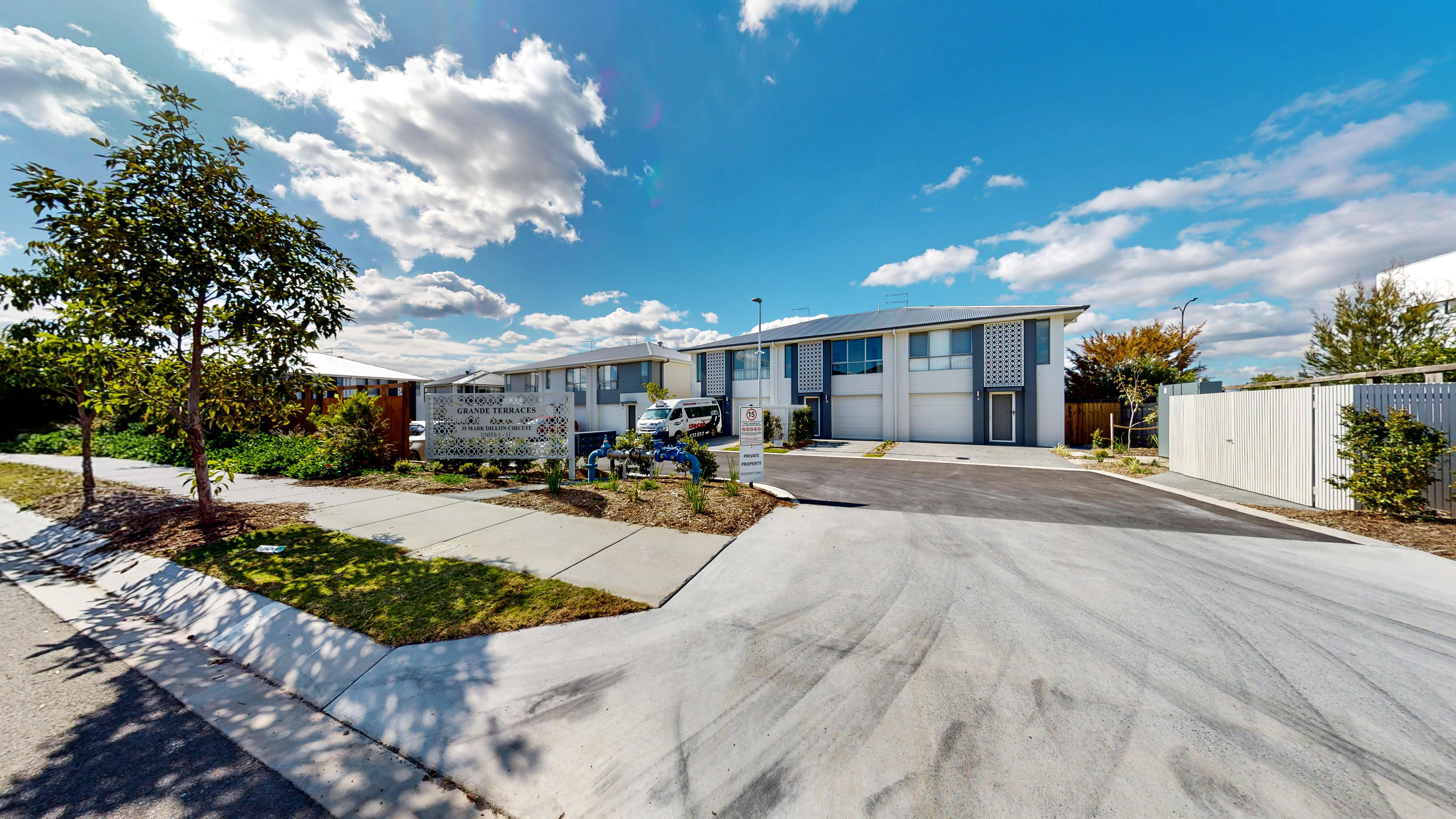Rental at 35 Mark Dillon Circuit, Spring Mountain