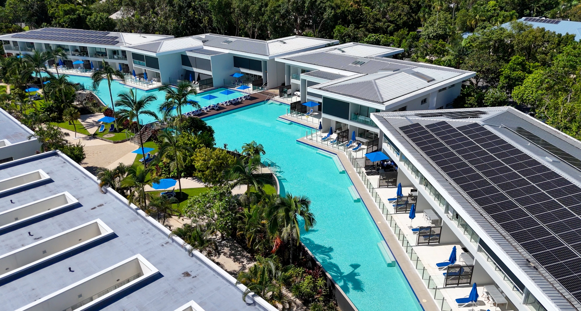 HIGH-PROFIT, BLUE-CHIP MANAGEMENT RIGHTS AT ICONIC POOL RESORT, PORT DOUGLAS | Resort Brokers ID : MR009239
