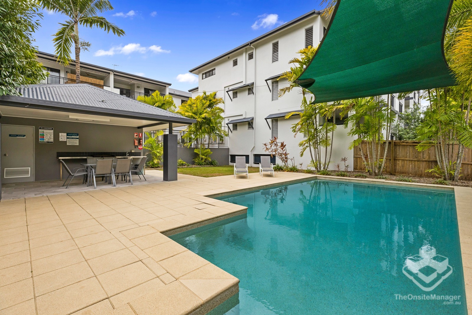 Modern 2-Bedroom Apartment Close to Cairns CBD – Excellent Investment Opportunity
