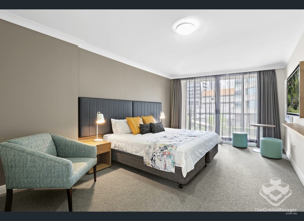 Prime Chatswood CBD Studio in the Popular 'Mantra' Apartments