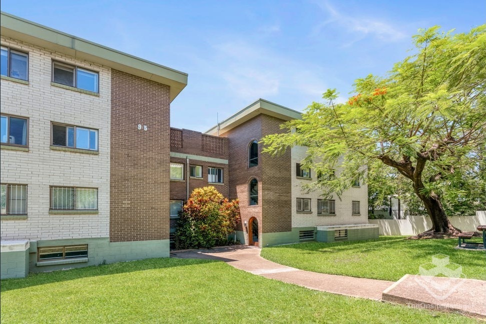 Rental at 3/95 Station Road, Indooroopilly