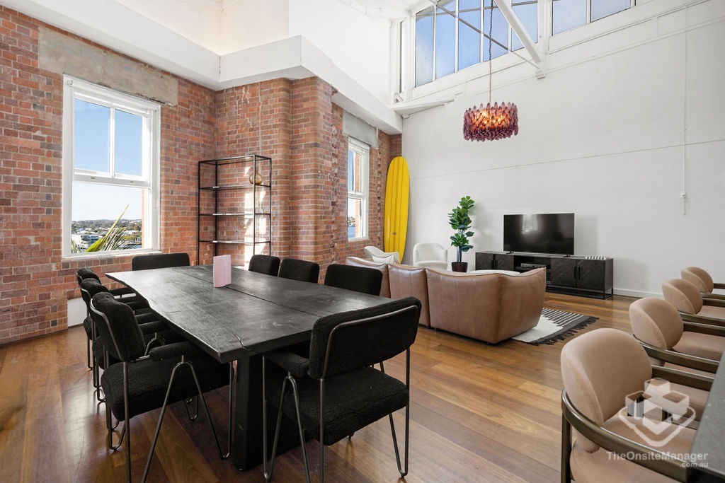 Dakota Apartments, Teneriffe