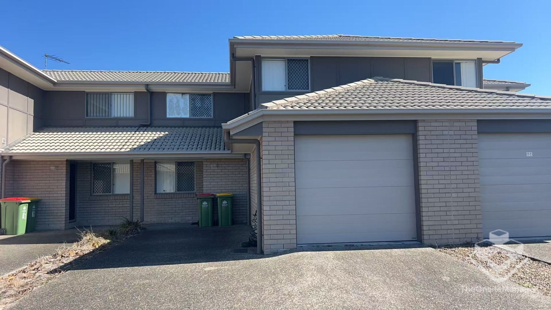 Sovereign Village, Bethania