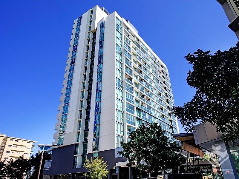 92 sqm before the 16 sqm car space and the 5 sqm storage cage!!   Fantastic 24 sqm open balcony too!  Great Apartment in Hamilton!
