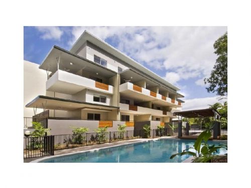 FULLY FURNISHED STUNNING 2 BED 2 BATH APARTMENT