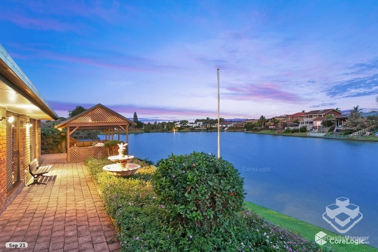 DEPOSIT TAKEN!!  1-Bedroom Studio in Mermaid Waters