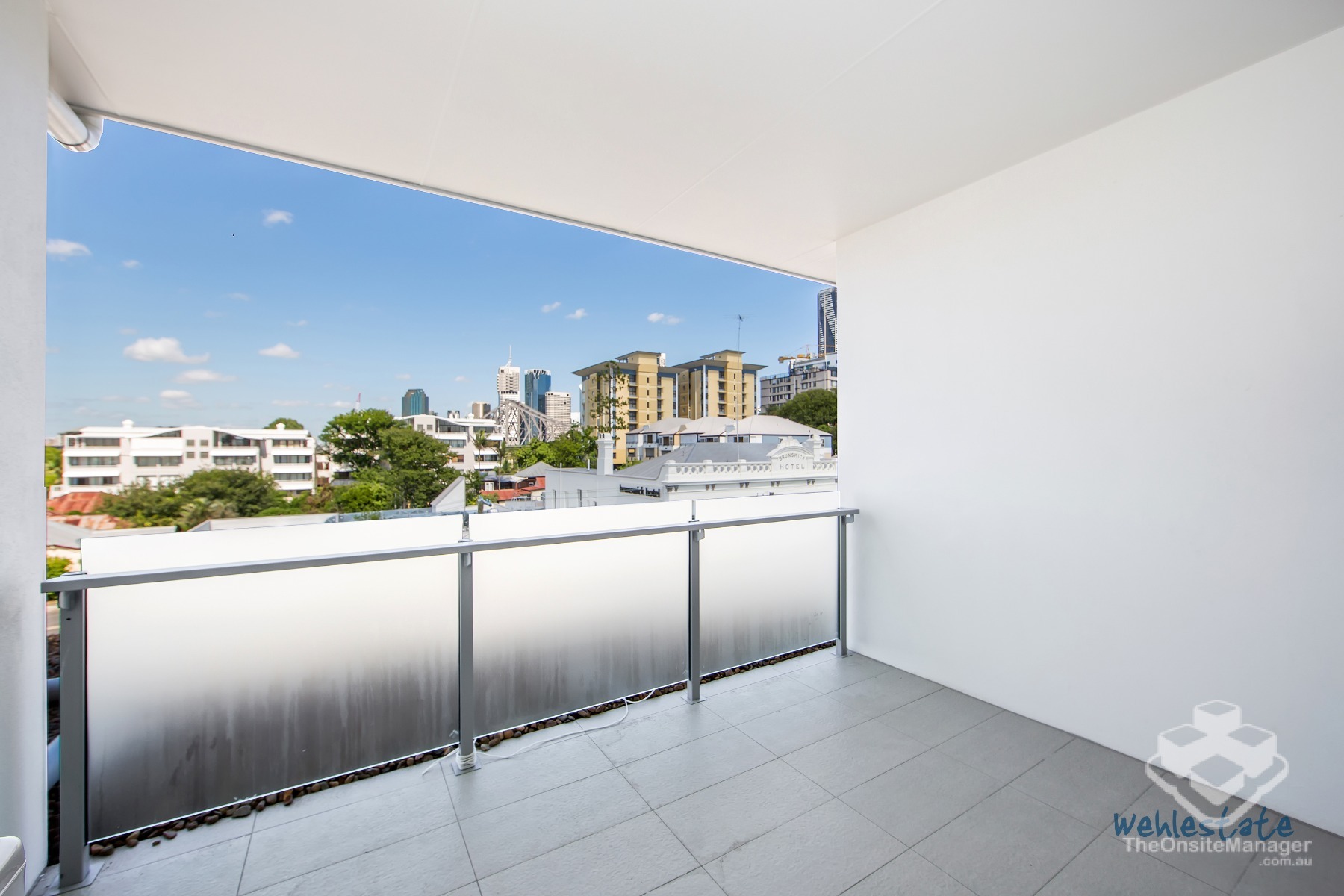 2 Bed 2 Bath with Story Bridge Views