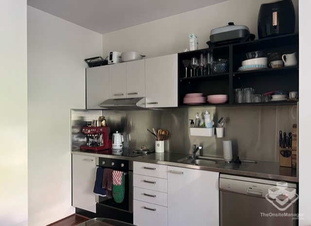 Rental at 135/139 Commercial Road, Teneriffe