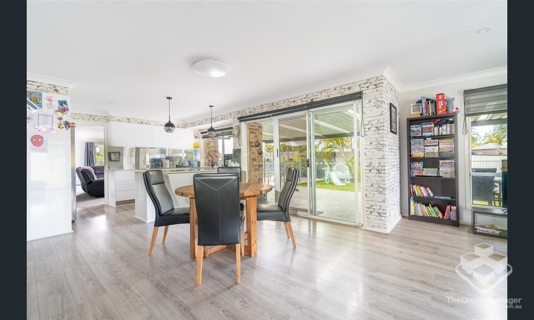 Cordoba Manors, Robina