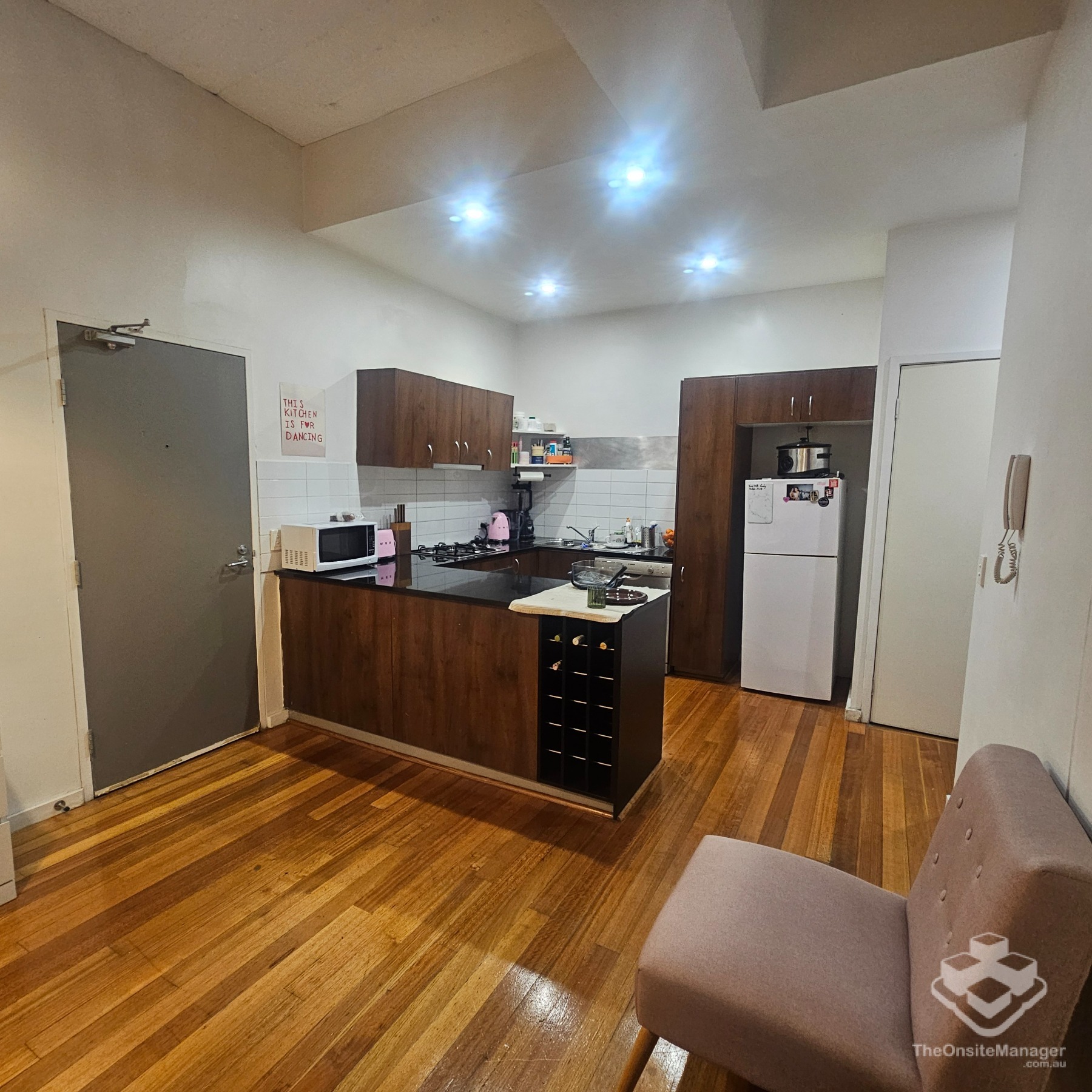 Lume & Tallowwood the Gap, Kangaroo Point