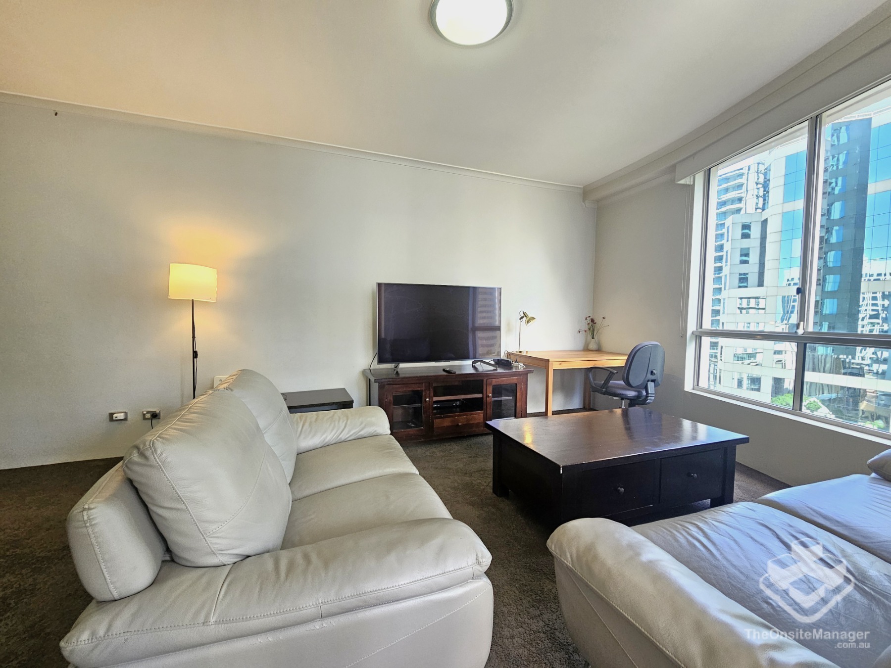 Fully Furnished Spacious One-Bedroom Apartment in The Bentleigh