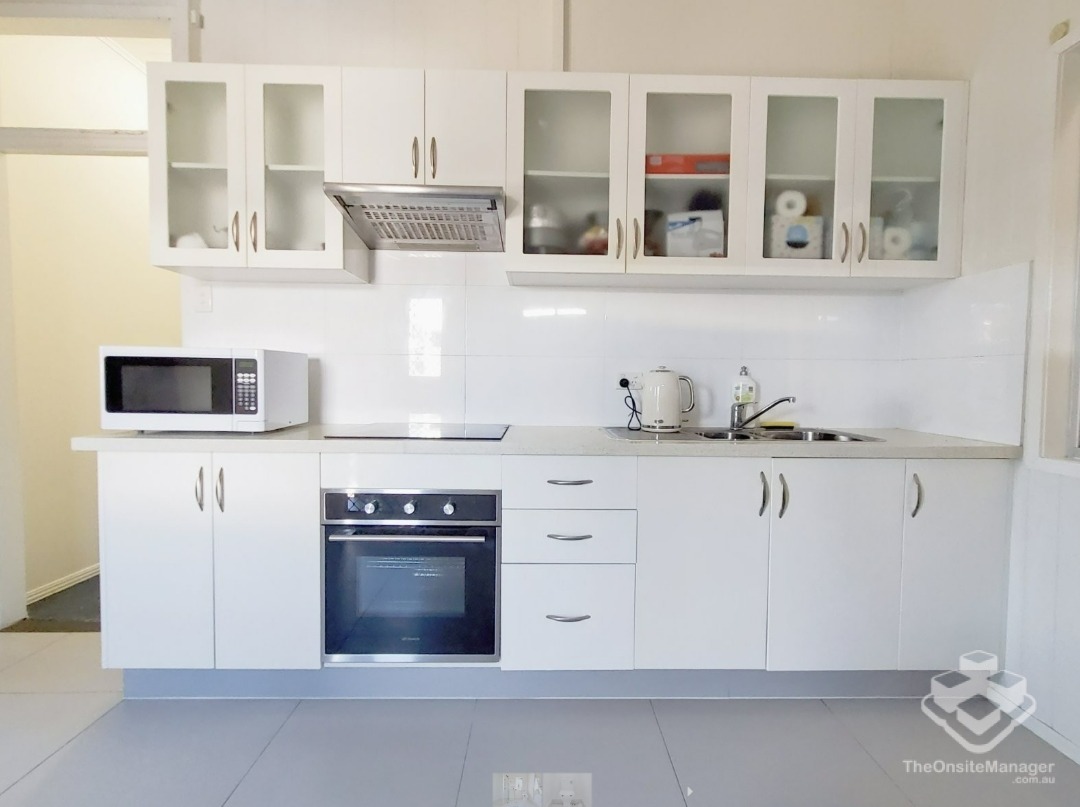 Rental at 1/13 maud street, Newstead