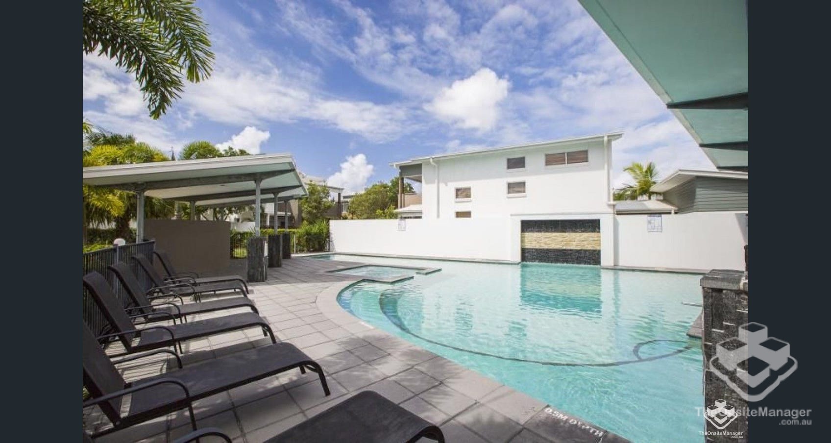 MAGNIFICENT 3 BEDROOM FAMILY HOME A STONES THROW TO BURLEIGH BEACH