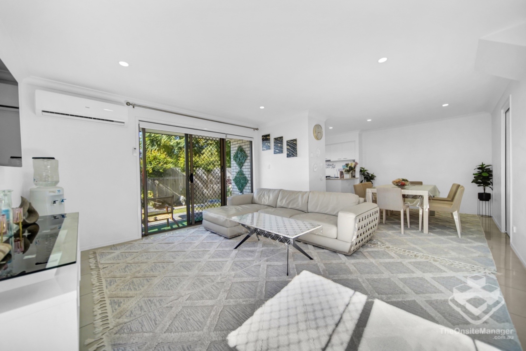 BEAUTIFULLY DESIGNED 3-BEDROOM UNIT