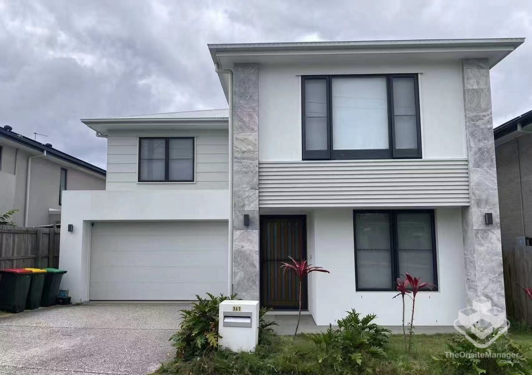 4 Years Old Spacious 4 Bed + Study + Rumpus Two-Storey Home | Ducted Aircon