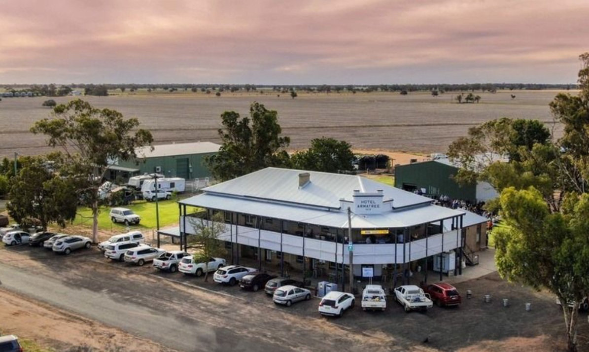Landmark business sale: Armatree Hotel