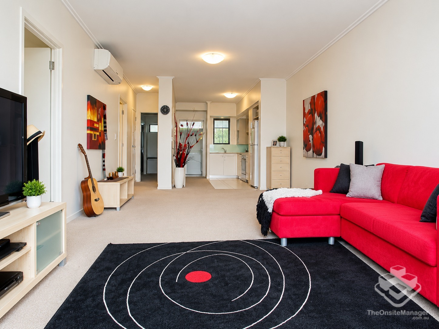 2 BEDROOM APARTMENT CLOSE TO WESTFIELD CARINDALE