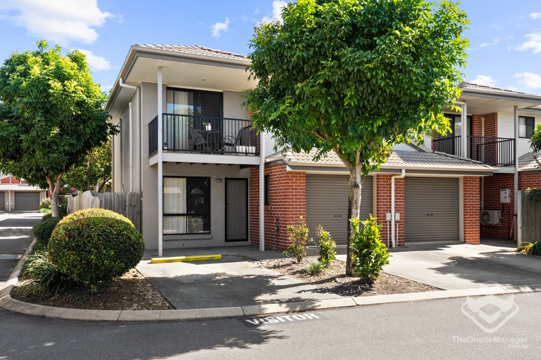 Comfortable Living in Grove Village – Air Conditioning, Private Courtyard & Pool Access