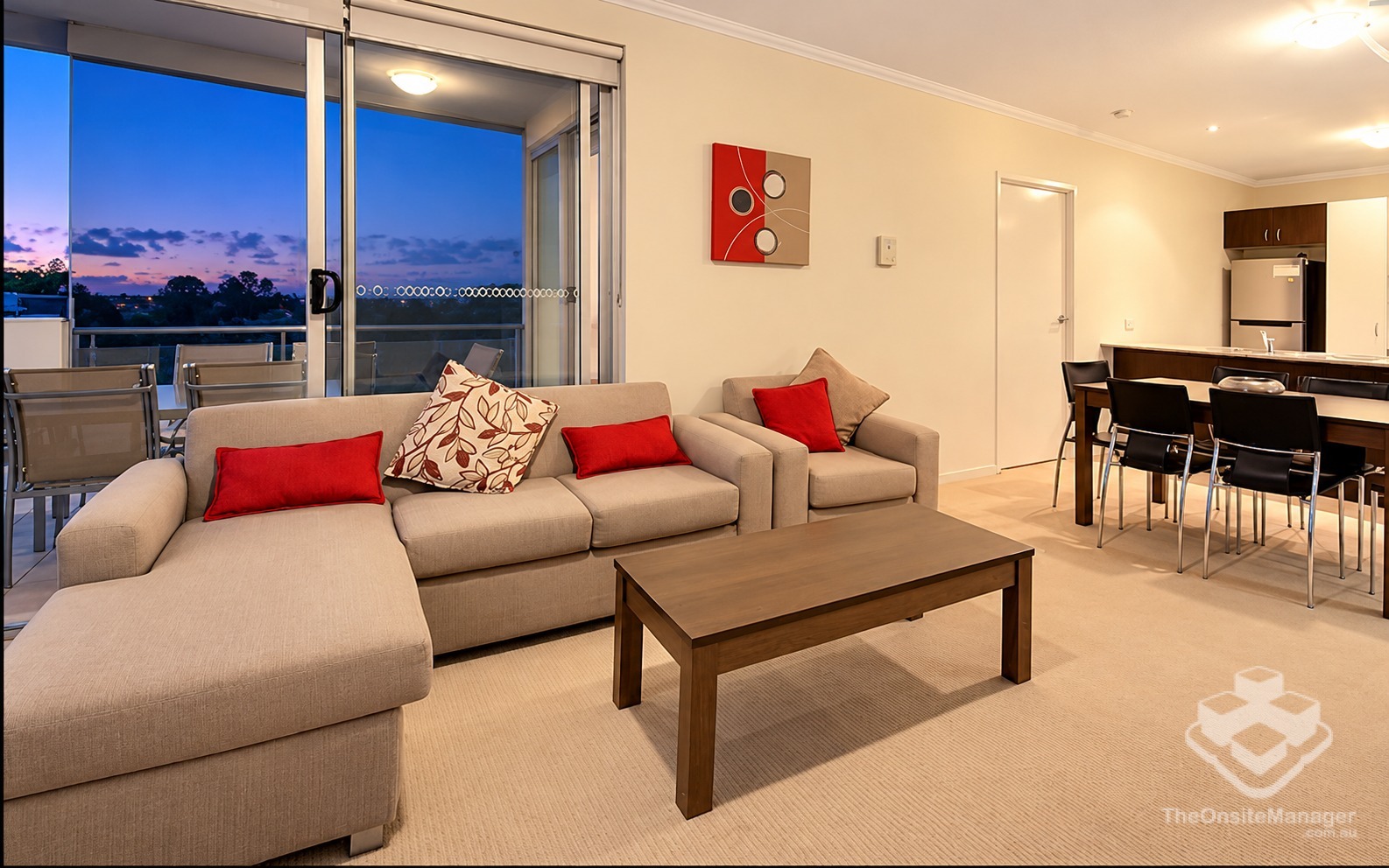 2 BEDROOM 2 BATH FURNISHED APARTMENT IN CENTRAL INDOOROOPILLY