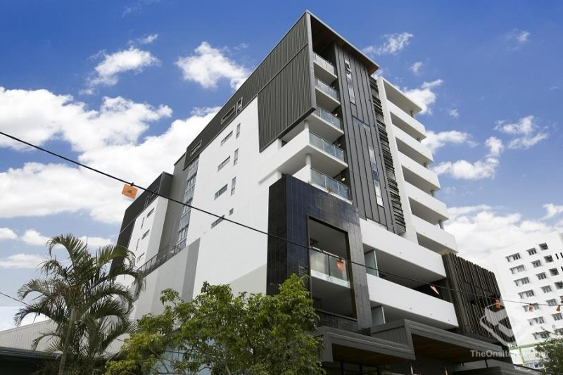 2 Balconies !Good Size of 1 bed 1 bath + 1 car space, unit at Edge Apt