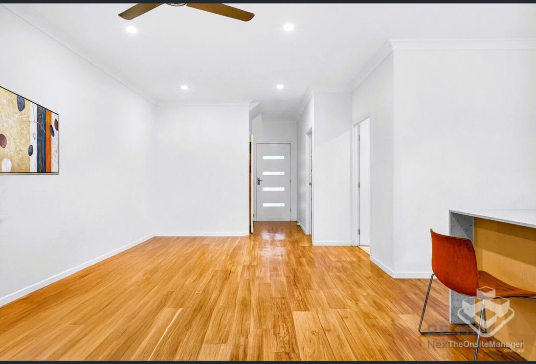 Modern 4 Bed Townhouse
