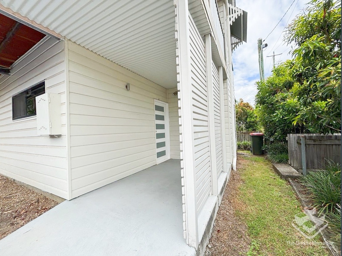 Modern One-Bedroom Living in Highgate Hill
